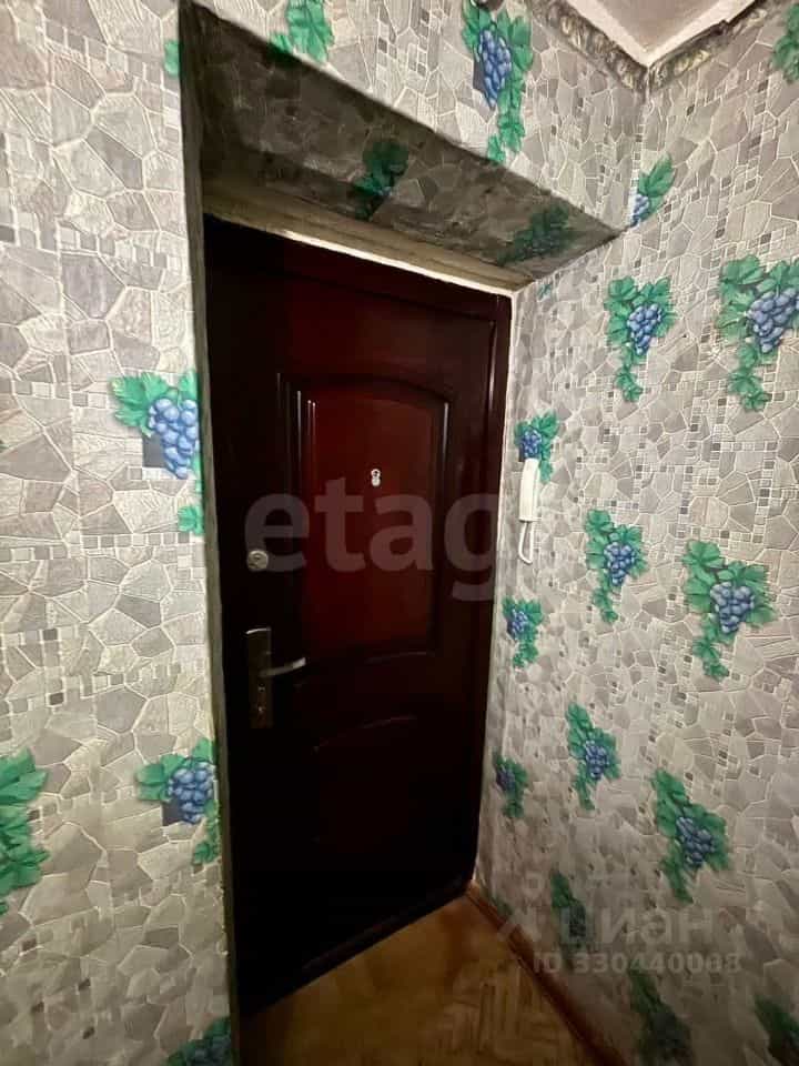 Россия, Псковская область, Остров, улица 1 Мая, 5, фото 16