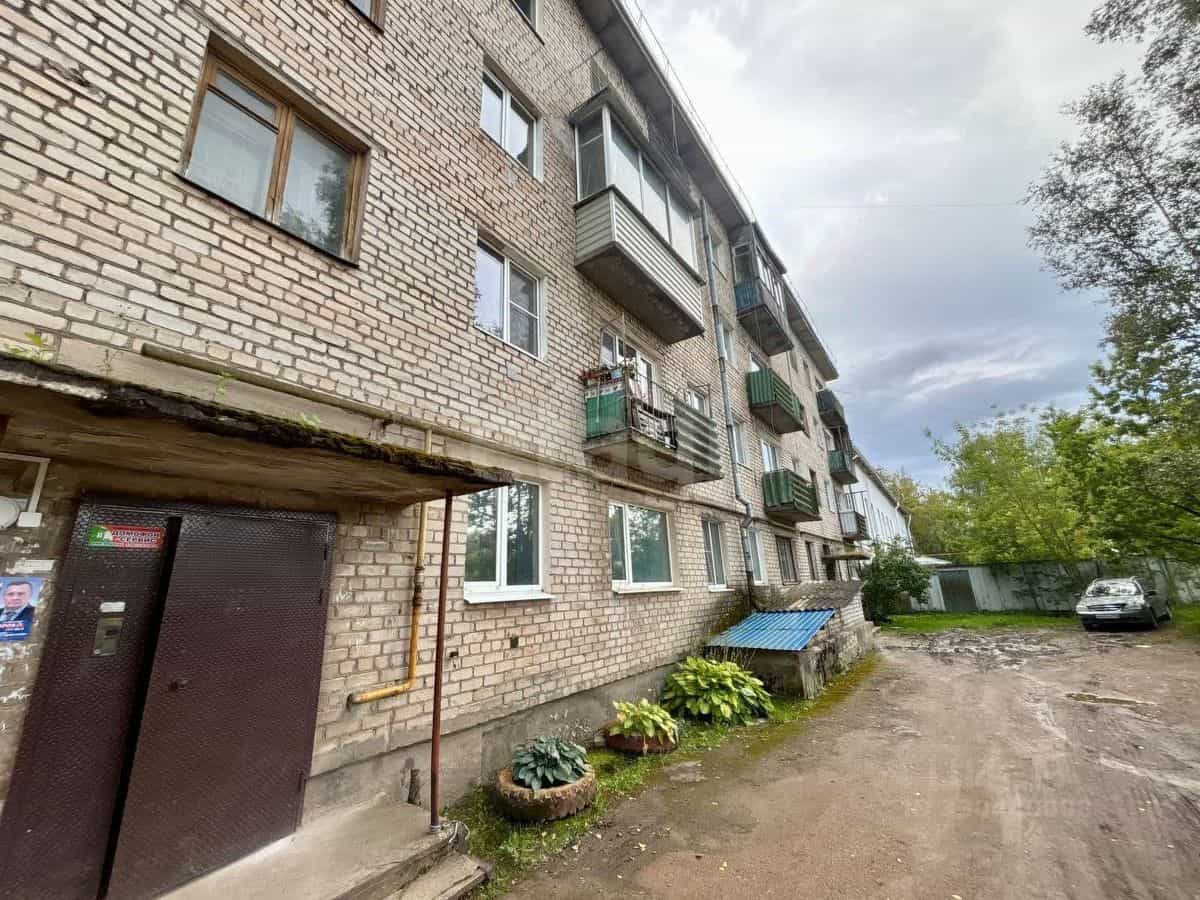 Россия, Псковская область, Остров, улица 1 Мая, 5, фото 18