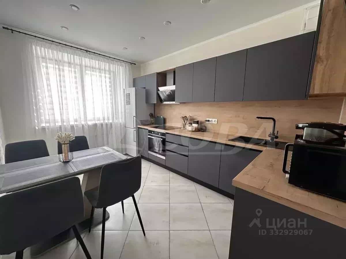 Россия, Тюмень, микрорайон Войновка, улица Энергостроителей, 6к1, фото 7