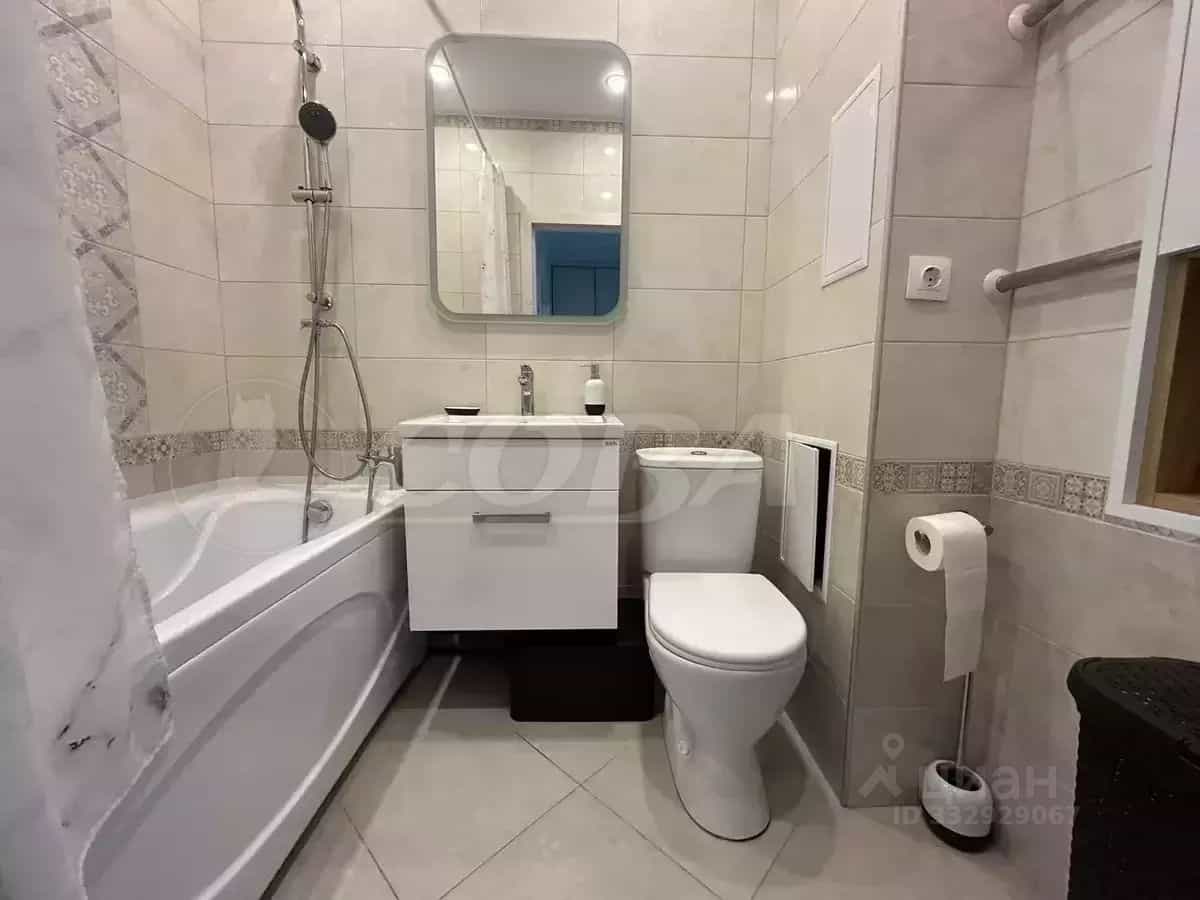 Россия, Тюмень, микрорайон Войновка, улица Энергостроителей, 6к1, фото 9