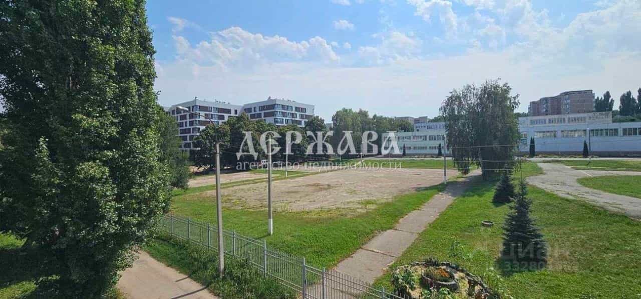 Россия, Белгородская область, Старый Оскол, микрорайон Лебединец, 8, фото 20