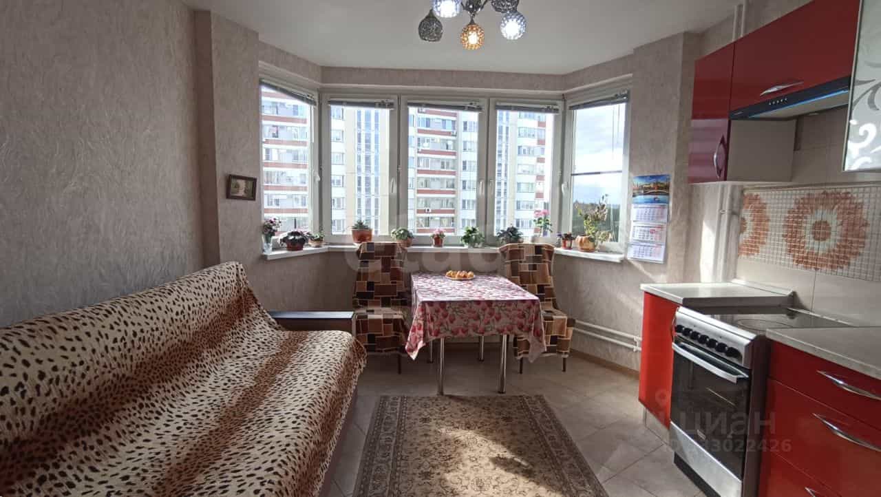 Россия, Московская область, Лобня, улица Юности, 17, фото 6