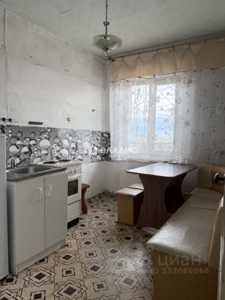Россия, Республика Бурятия, Улан-Удэ, улица Шумяцкого, 24, фото 16