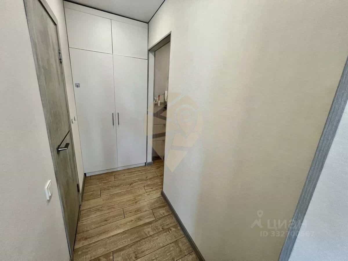 Россия, Белгородская область, Старый Оскол, микрорайон Макаренко, 13к1, фото 9