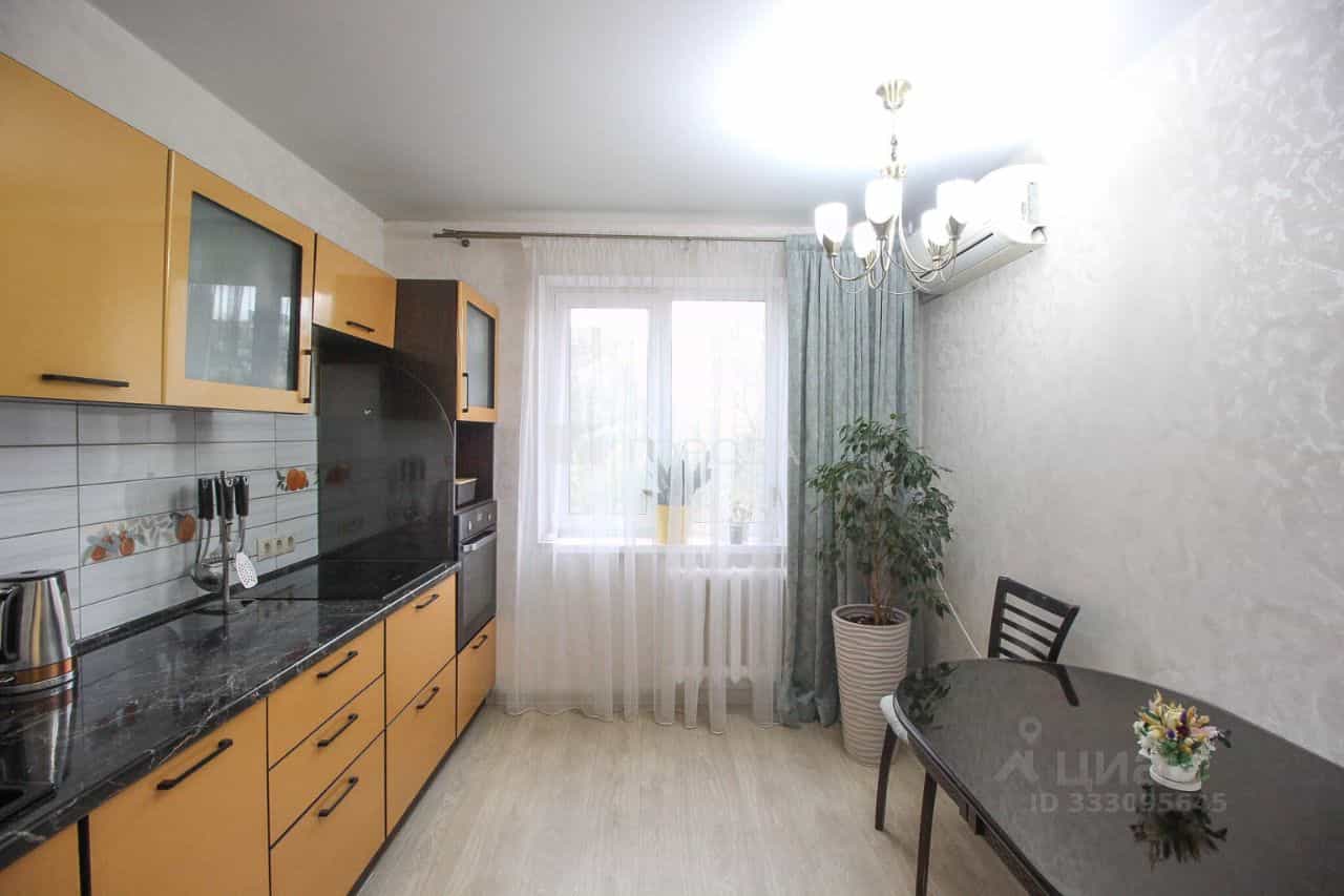 Россия, Алтайский край, Барнаул, улица Антона Петрова, 223, фото 5