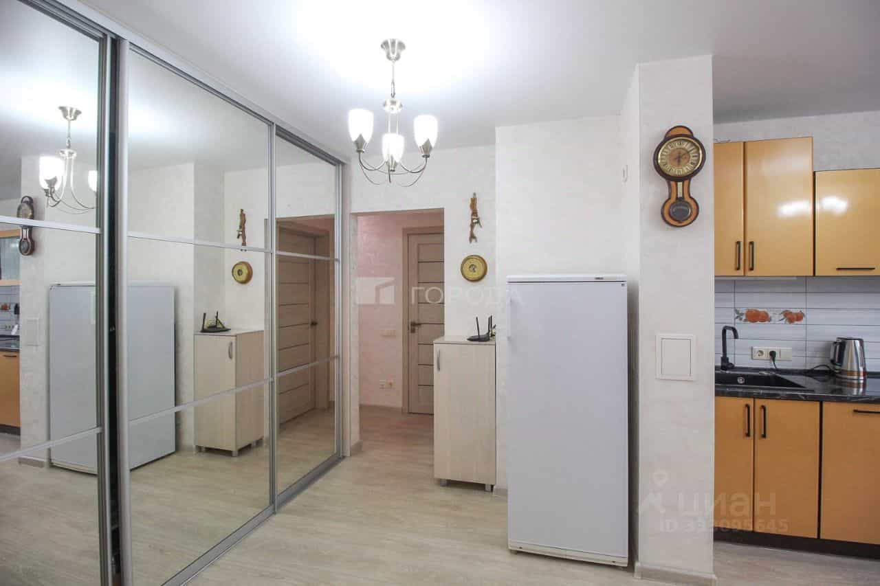Россия, Алтайский край, Барнаул, улица Антона Петрова, 223, фото 10