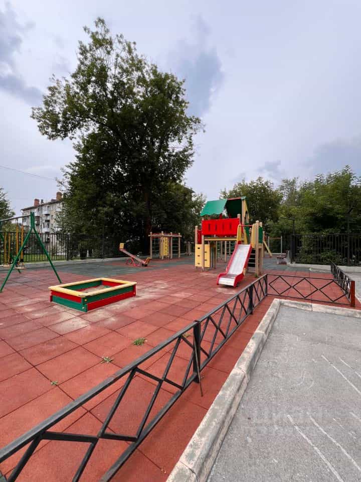 Россия, Новосибирск, улица Макаренко, 25, фото 5