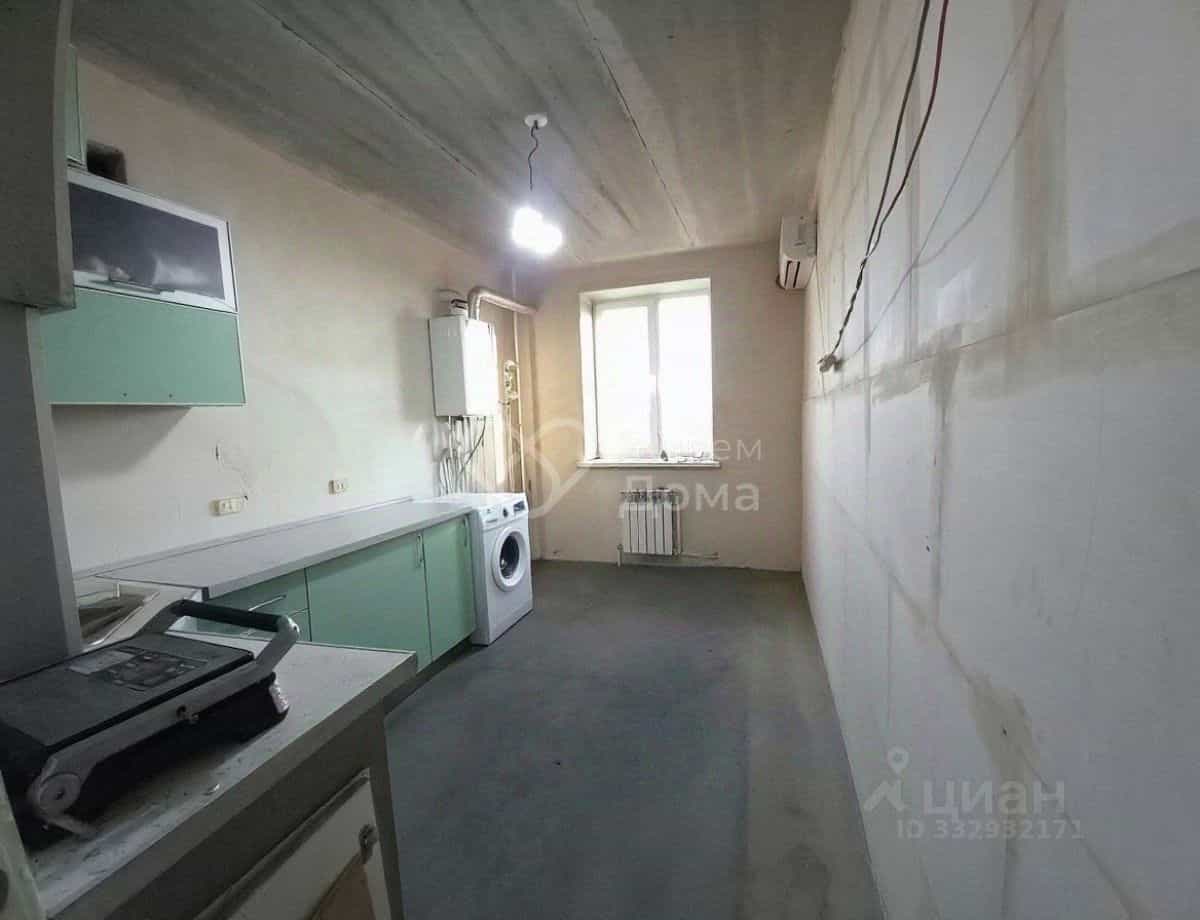 Россия, Волгоградская область, Волжский, улица 87-й Гвардейской, 21, фото 2