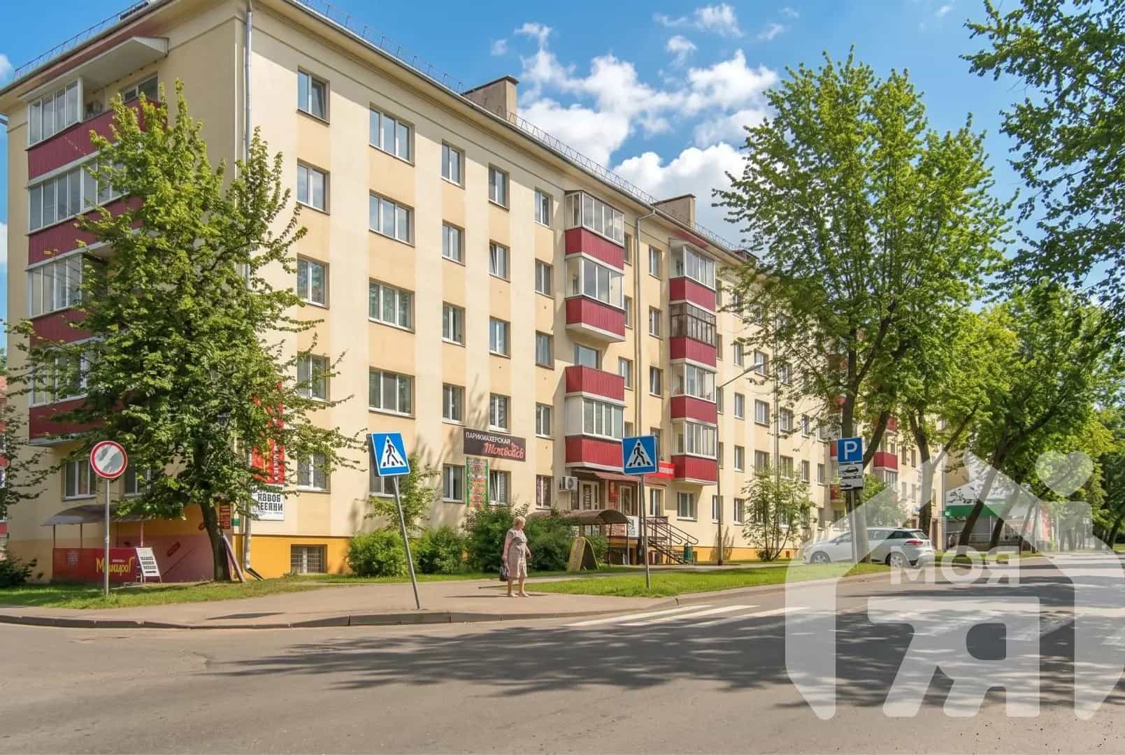 Беларусь, Минская область, Молодечно, улица Богдана Хмельницкого, 6, фото 2