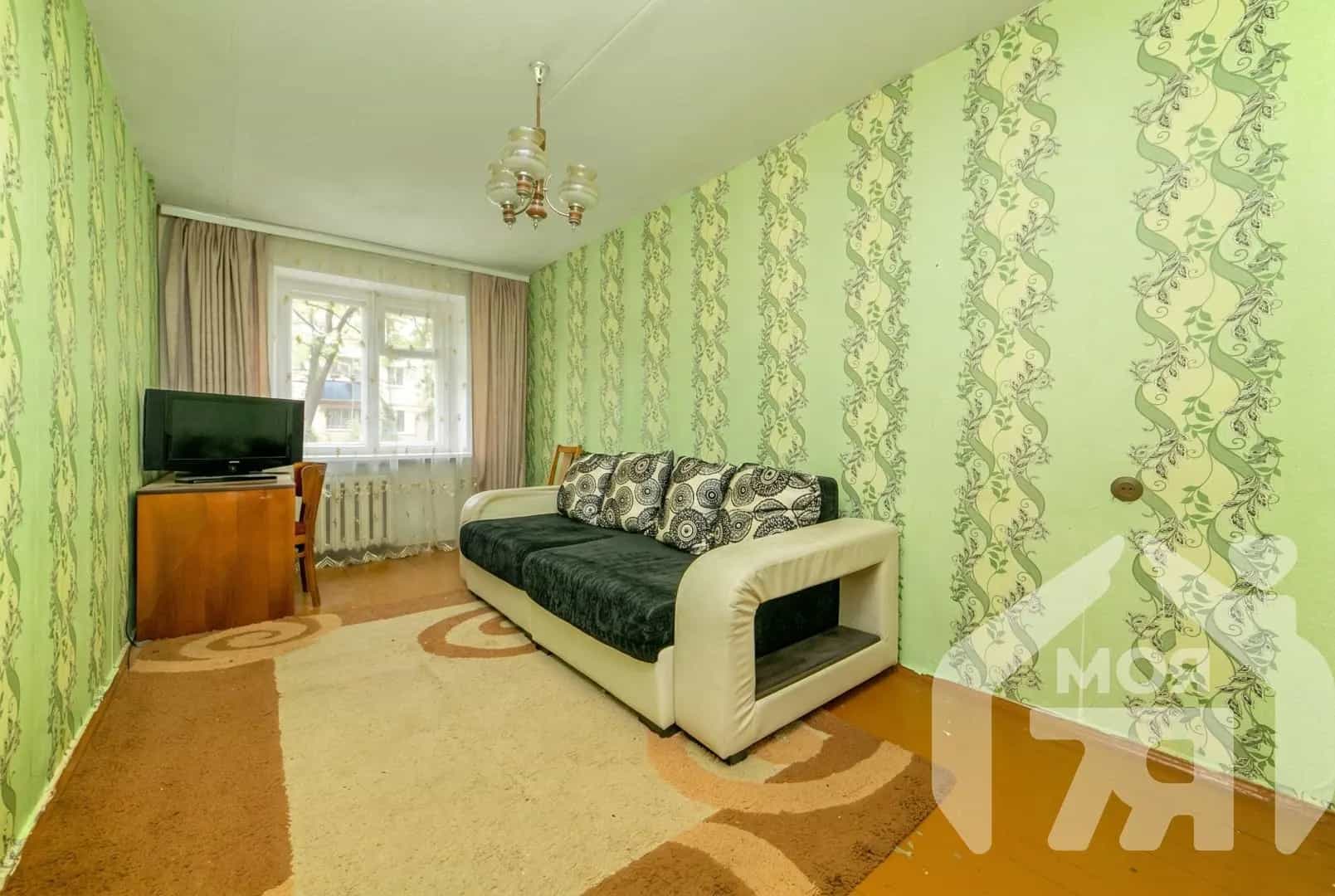 Беларусь, Минская область, Молодечно, улица Богдана Хмельницкого, 6, фото 10