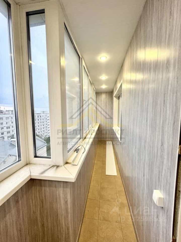 Россия, Белгородская область, Старый Оскол, микрорайон Королёва, 18, фото 4