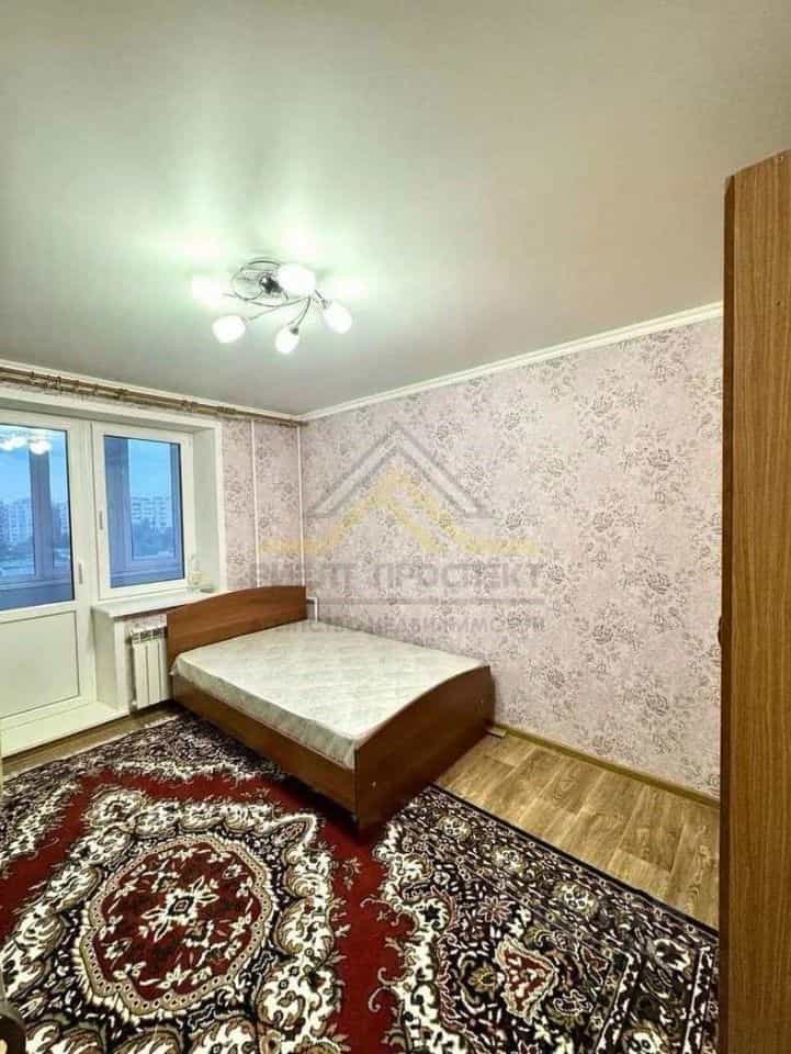 Россия, Белгородская область, Старый Оскол, микрорайон Королёва, 18, фото 8