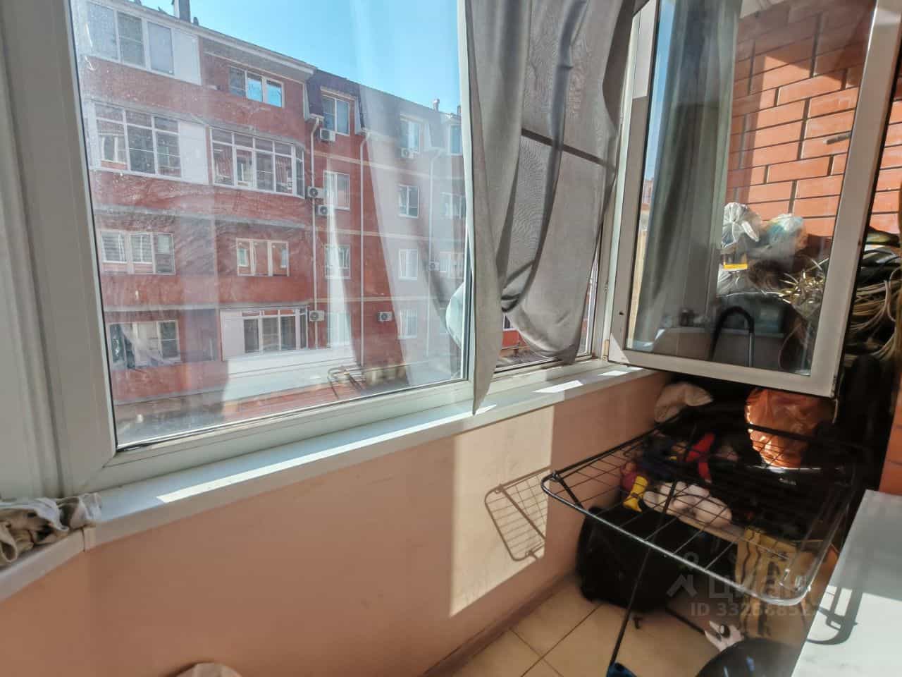 Россия, Республика Адыгея (Адыгея), Тахтамукайский район, посёлок городского типа Яблоновский, улица Гагарина, 155/2, фото 4