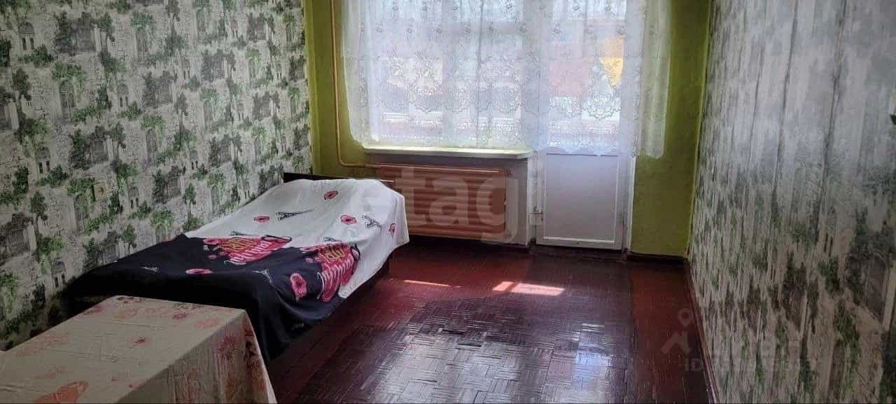 Россия, Удмуртская Республика, Якшур-Бодьинский район, село Чур, улица Мира, 9, фото 10