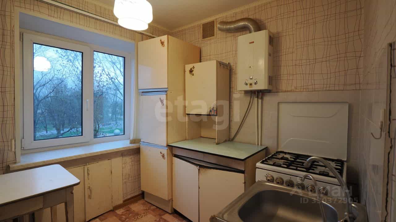 Россия, Псковская область, Остров, улица Ленина, 5, фото 10