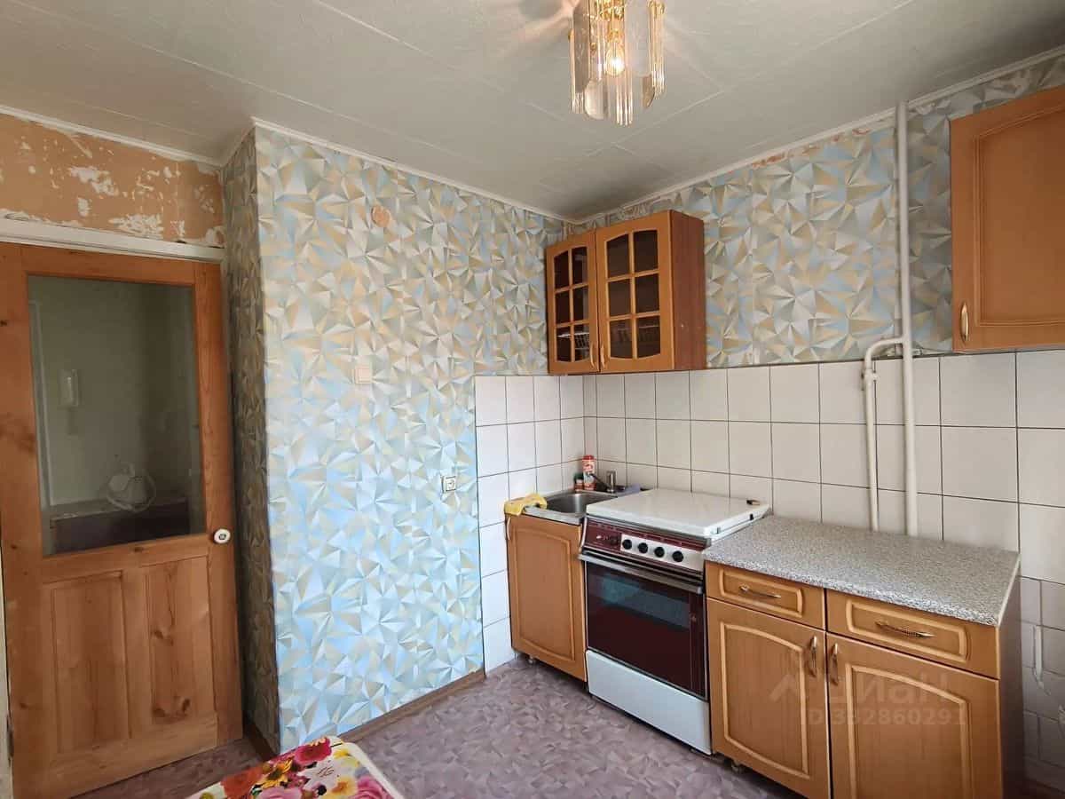 Россия, Оренбургская область, Новотроицк, проспект Металлургов, 11, фото 2