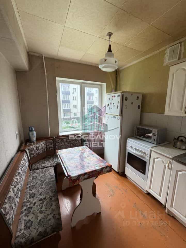 Россия, Омск, микрорайон Московка, Молодогвардейская улица, 15, фото 9