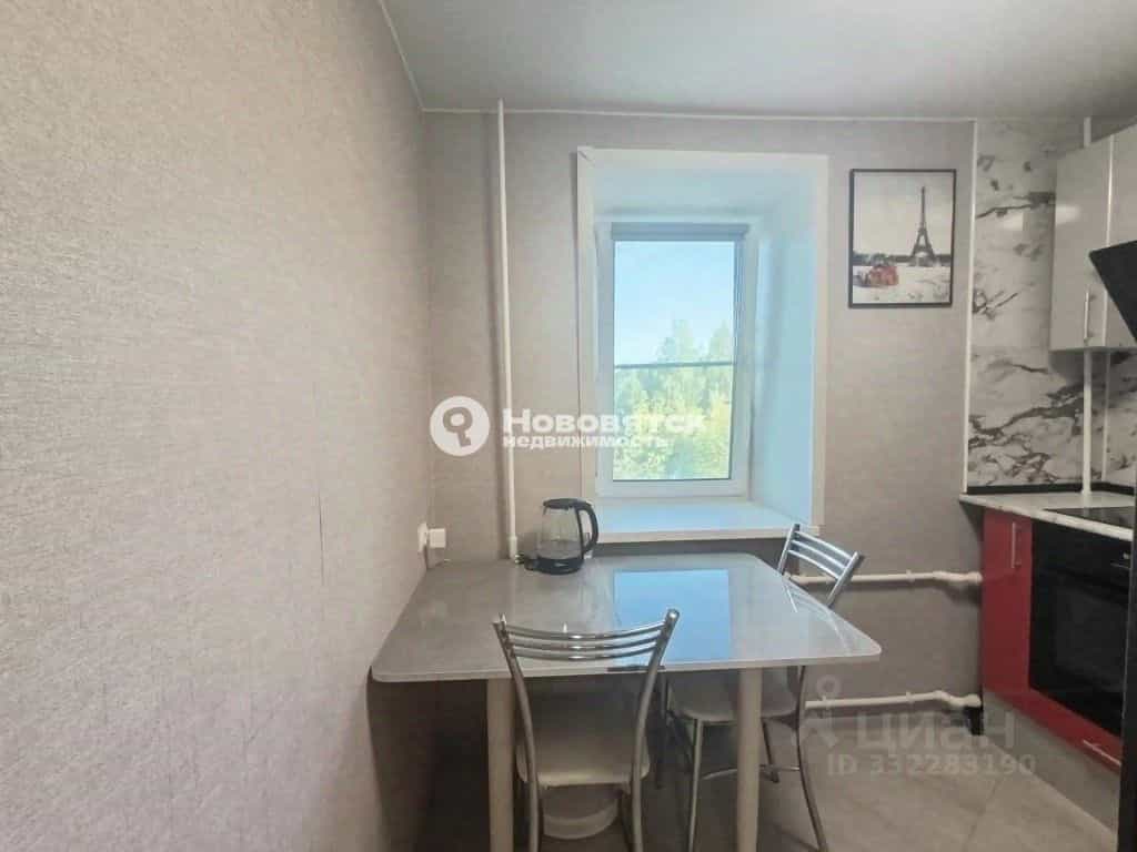 Россия, Киров, Нововятский район, улица Молодой Гвардии, 6, фото 8