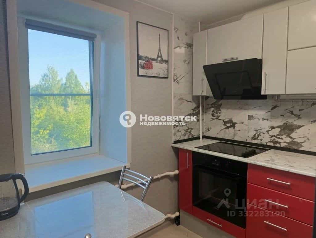 Россия, Киров, Нововятский район, улица Молодой Гвардии, 6, фото 11