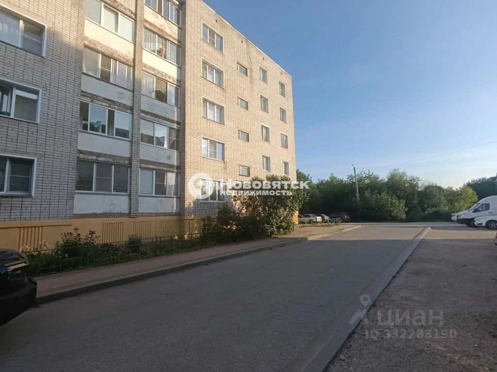Россия, Киров, Нововятский район, улица Молодой Гвардии, 6, фото 24