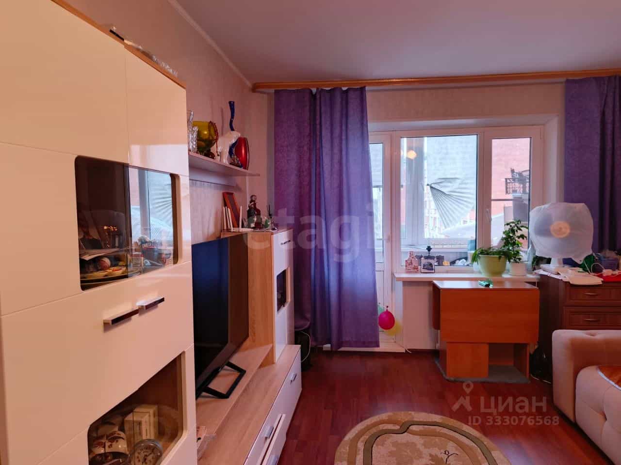 Россия, Псковская область, Остров, микрорайон Строитель, 16, фото 3