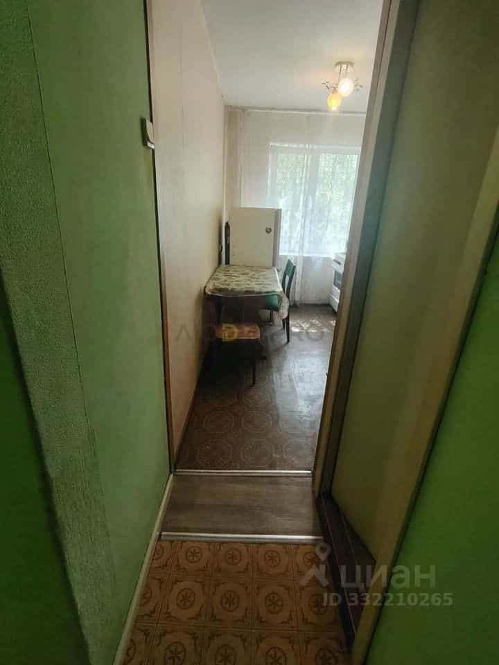 Россия, Алтайский край, Барнаул, улица Сухэ-Батора, 8, фото 11