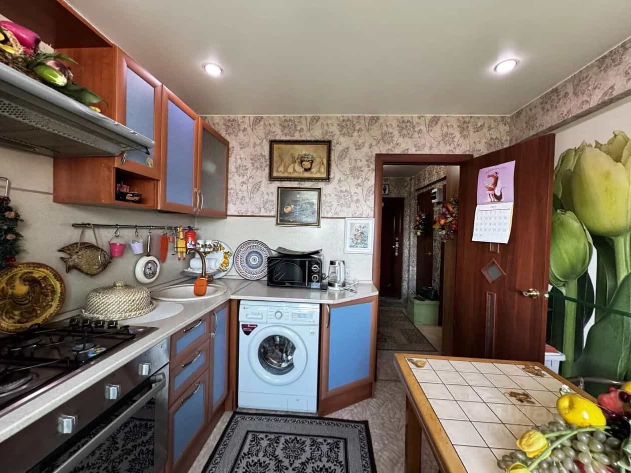 Россия, Иркутская область, Ангарск, 32-й микрорайон, 3, фото 7