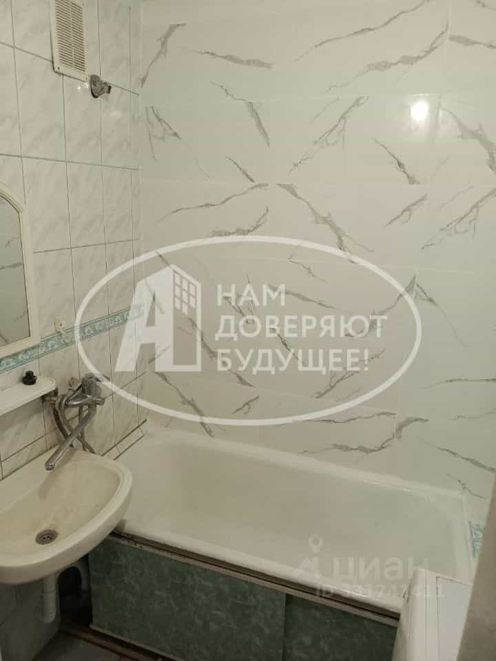 Россия, Удмуртская Республика, Глазов, улица Толстого, 38, фото 11