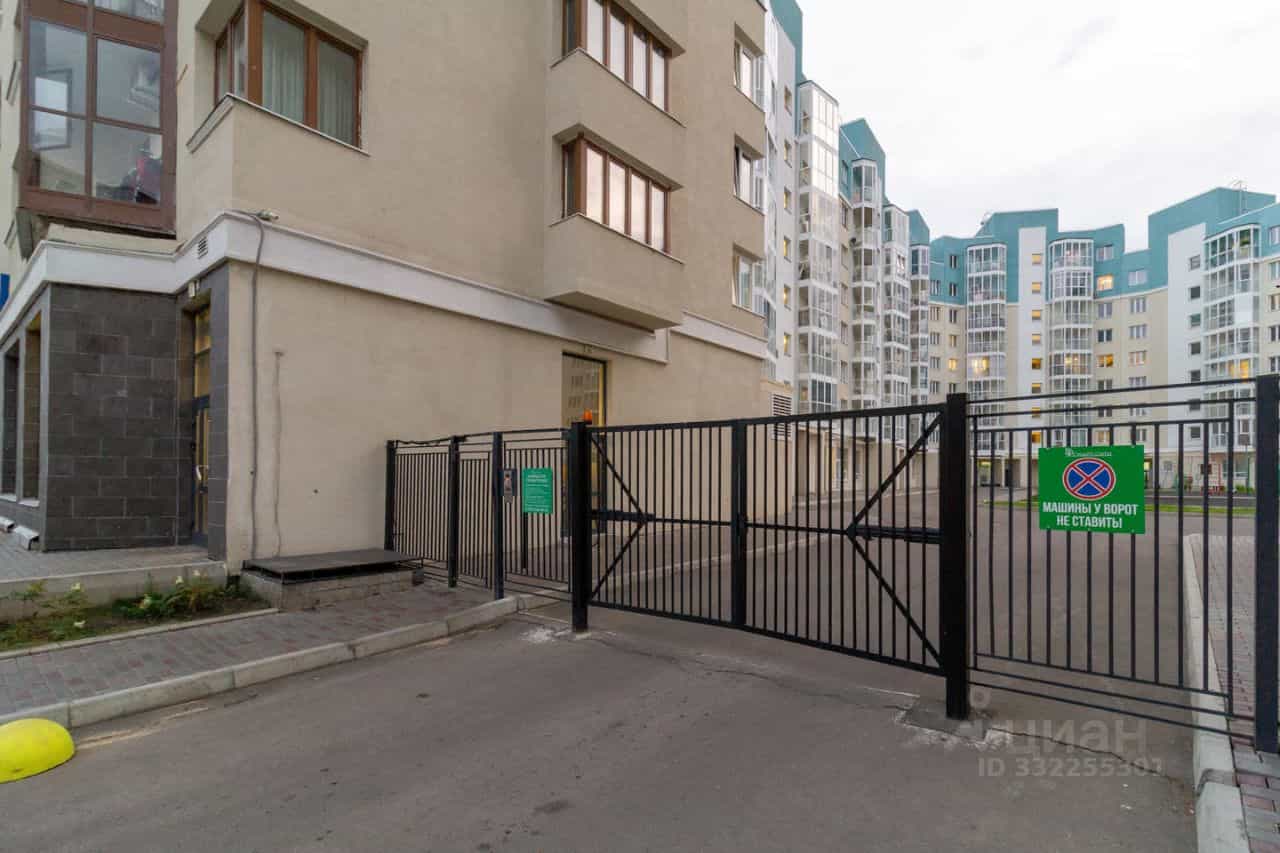 Россия, Красноярск, улица Петра Ломако, 16, фото 43