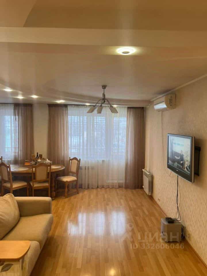 Россия, Республика Татарстан (Татарстан), Набережные Челны, 56-й комплекс, Молодёжный бульвар, 1, фото 7