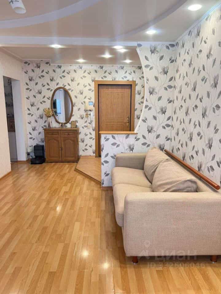 Россия, Республика Татарстан (Татарстан), Набережные Челны, 56-й комплекс, Молодёжный бульвар, 1, фото 9