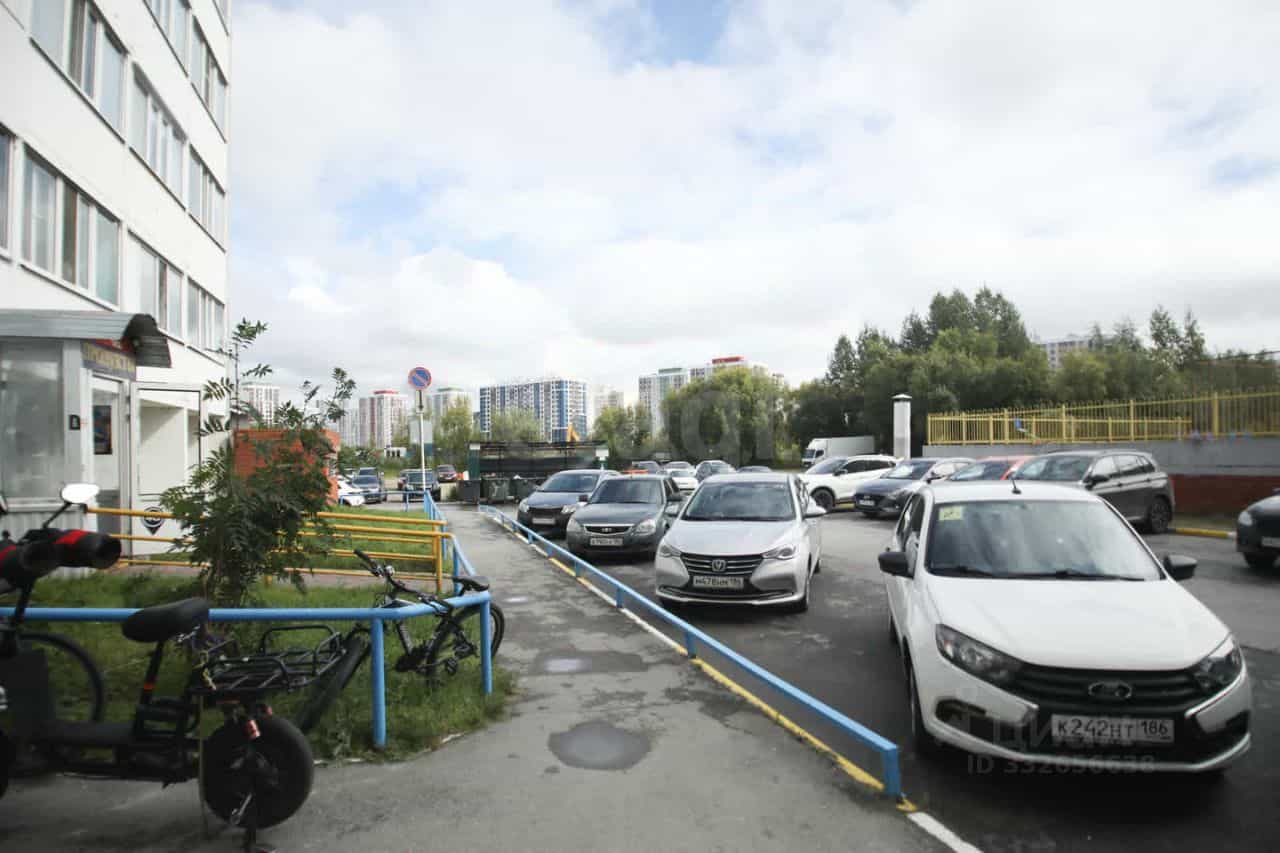 Россия, Ханты-Мансийский автономный округ — Югра, Сургут, Пролетарский проспект, 35, фото 19