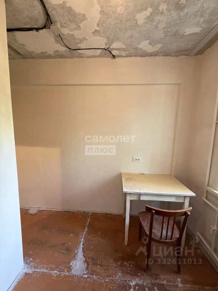 Россия, Алтайский край, Бийск, улица Владимира Короленко, 47, фото 3