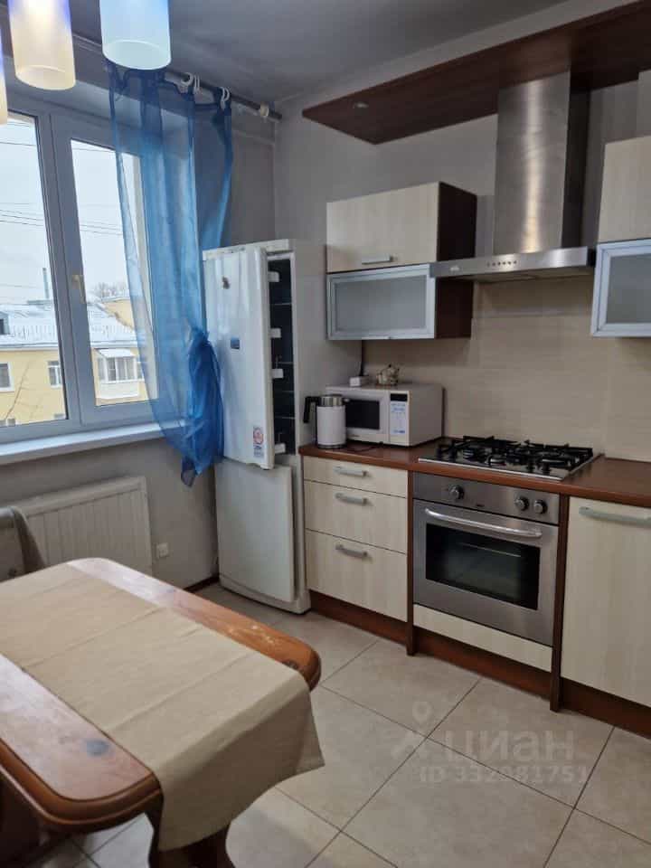 Россия, Санкт-Петербург, 21-я линия Васильевского острова, 16к3