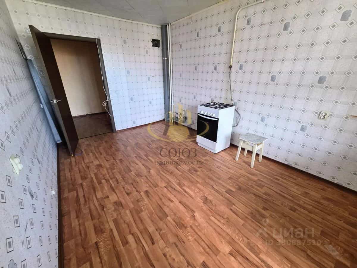 Россия, Иваново, Революционная улица, 32