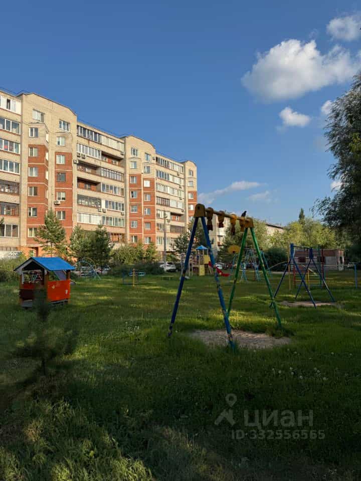 Россия, Омск, улица Багратиона, 94, фото 2