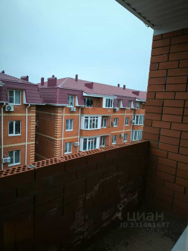 Россия, Республика Адыгея (Адыгея), Тахтамукайский район, посёлок городского типа Яблоновский, улица Гагарина, 155, фото 2