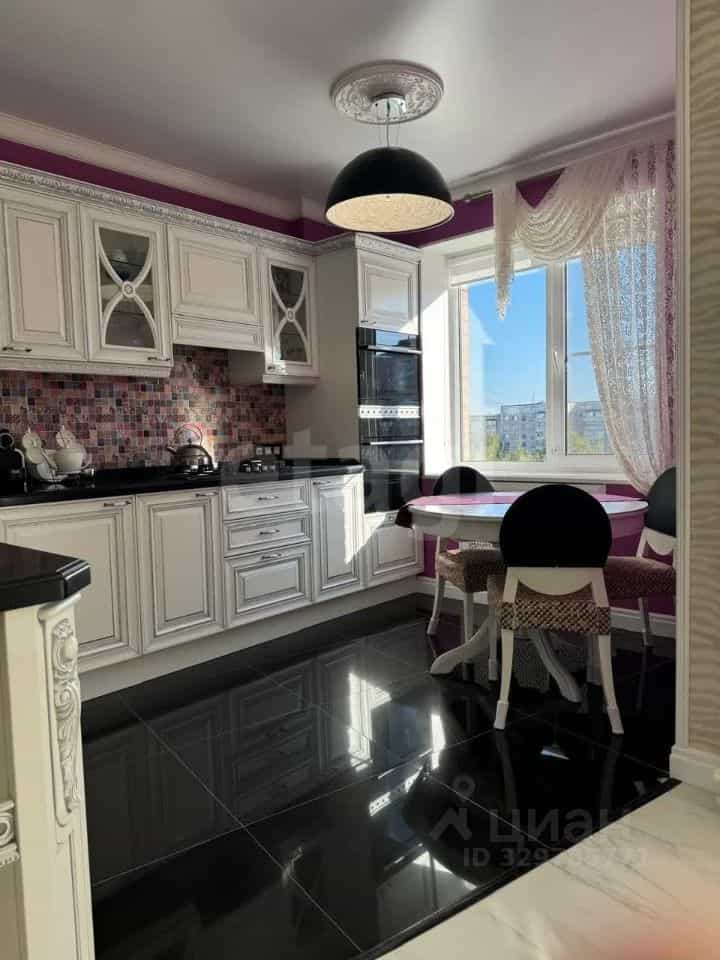 Россия, Республика Марий Эл, Йошкар-Ола, улица Петрова, 10Б