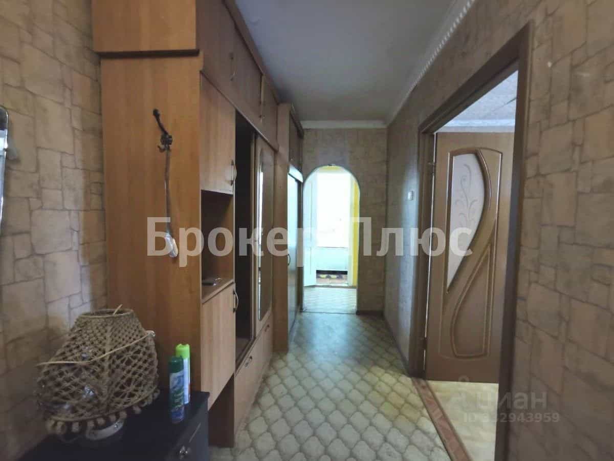 Россия, Республика Хакасия, Абакан, улица Островского, 19, фото 3