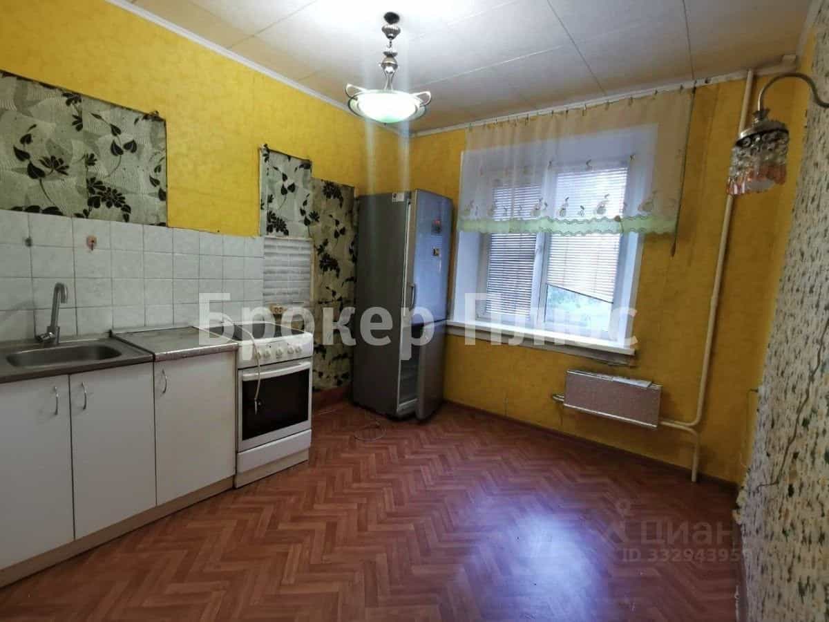 Россия, Республика Хакасия, Абакан, улица Островского, 19, фото 6