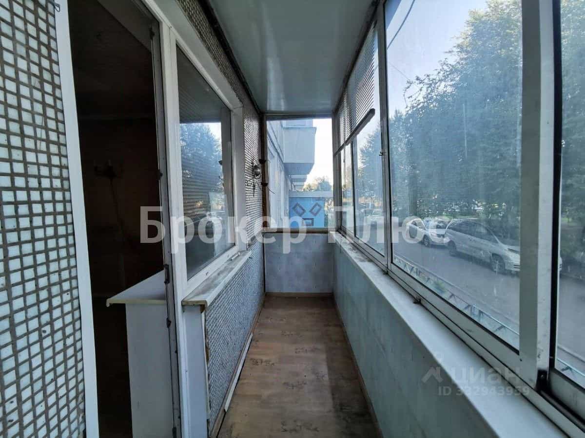 Россия, Республика Хакасия, Абакан, улица Островского, 19, фото 7
