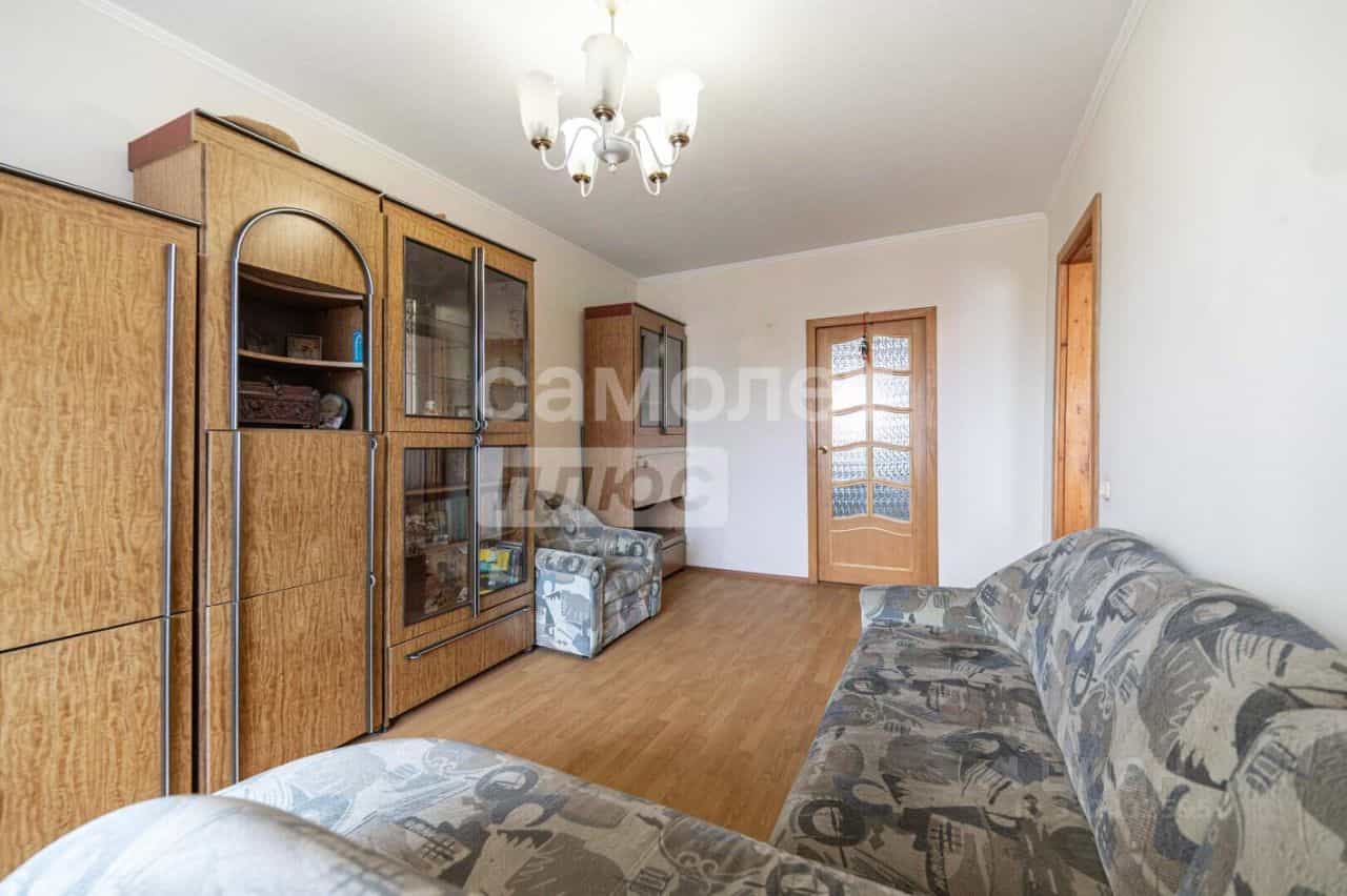 Россия, Алтайский край, Барнаул, улица Сухэ-Батора, 9, фото 4