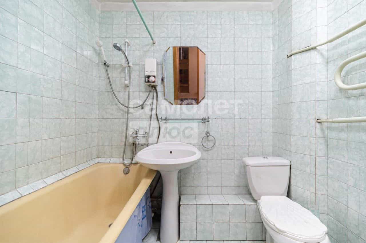 Россия, Алтайский край, Барнаул, улица Сухэ-Батора, 9, фото 11