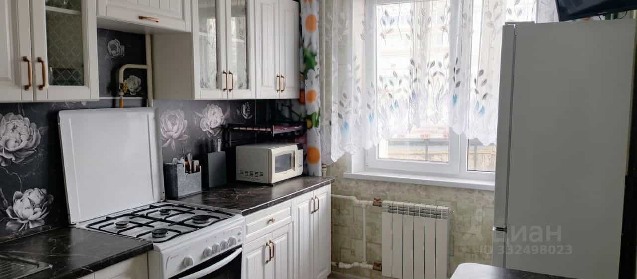 Россия, Волгоград, район Семь Ветров, улица Константина Симонова, 40