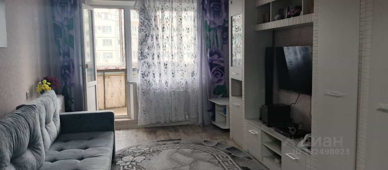 Россия, Волгоград, район Семь Ветров, улица Константина Симонова, 40, фото 2