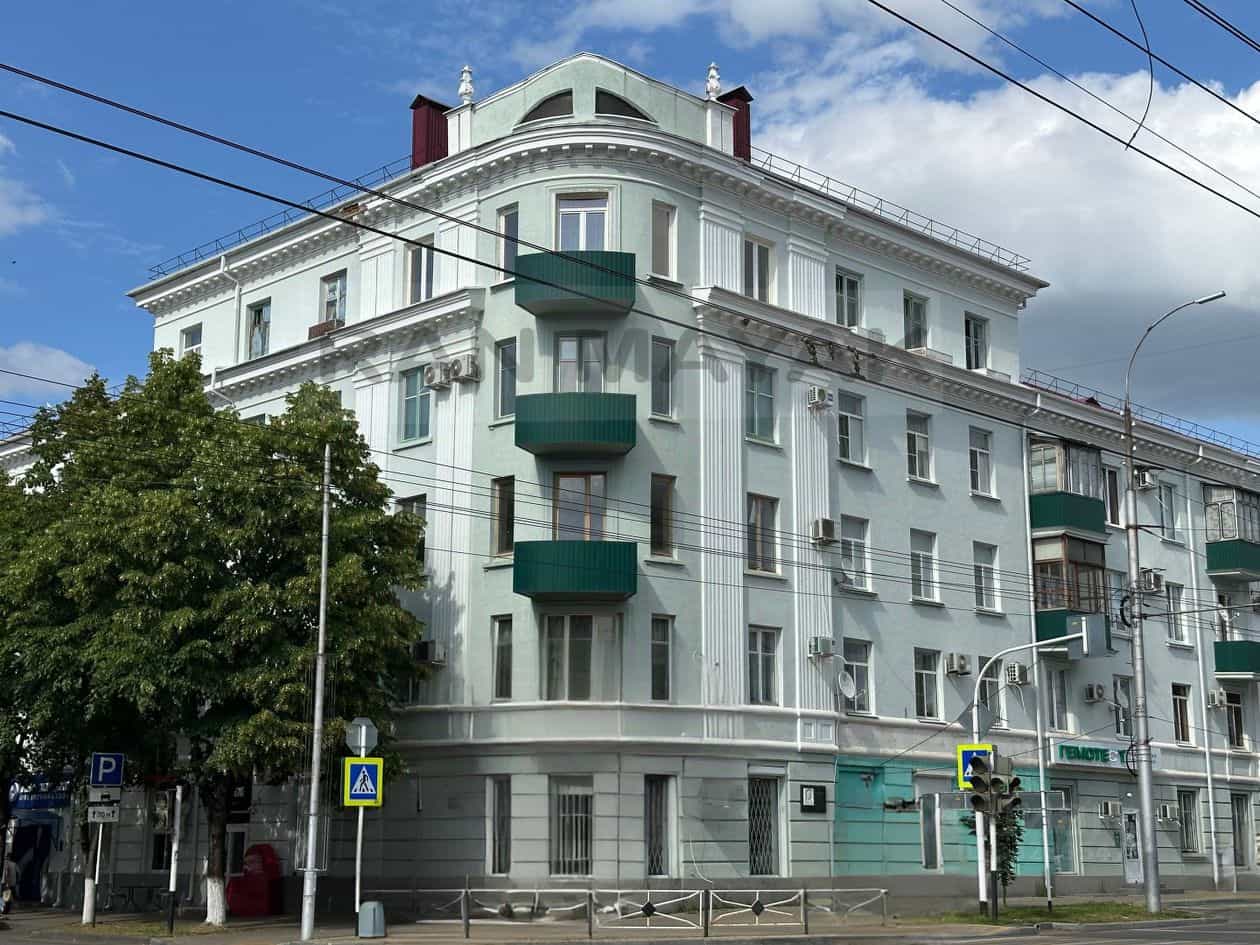 Россия, Республика Адыгея (Адыгея), Майкоп, Краснооктябрьская улица, 32