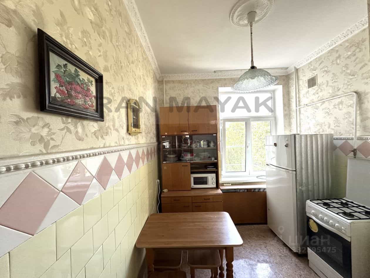 Россия, Республика Адыгея (Адыгея), Майкоп, Краснооктябрьская улица, 32, фото 11
