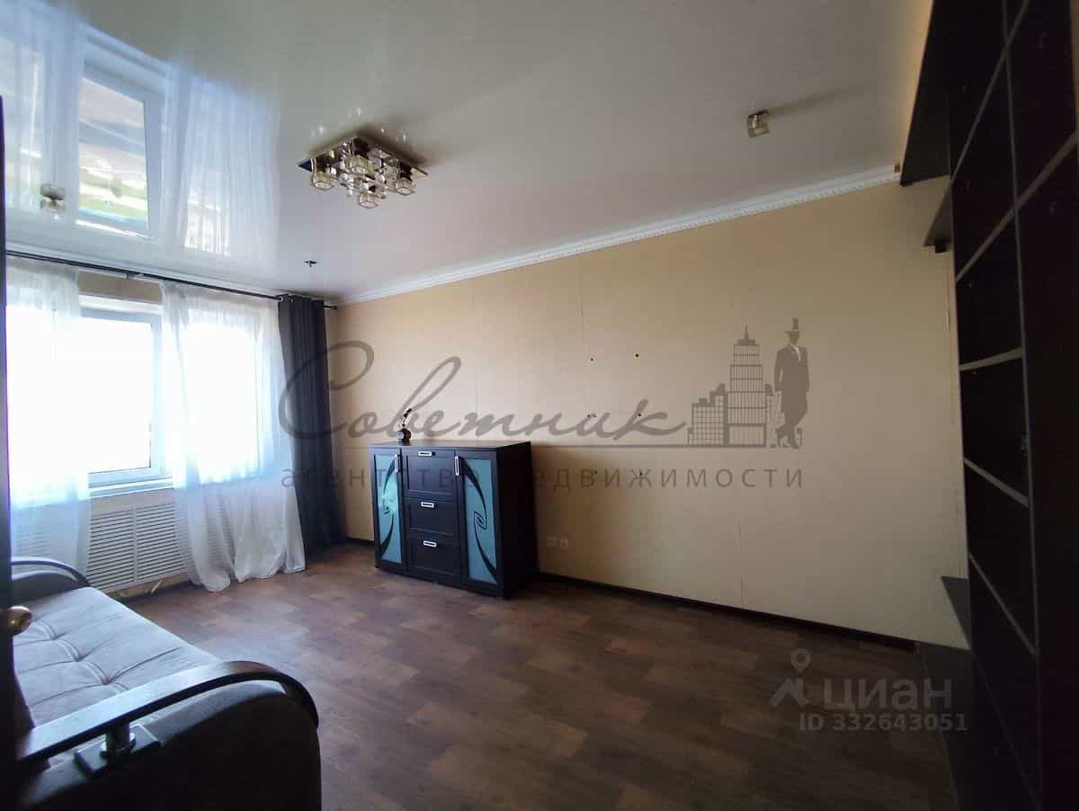Россия, Белгородская область, Старый Оскол, микрорайон Жукова, 30, фото 13