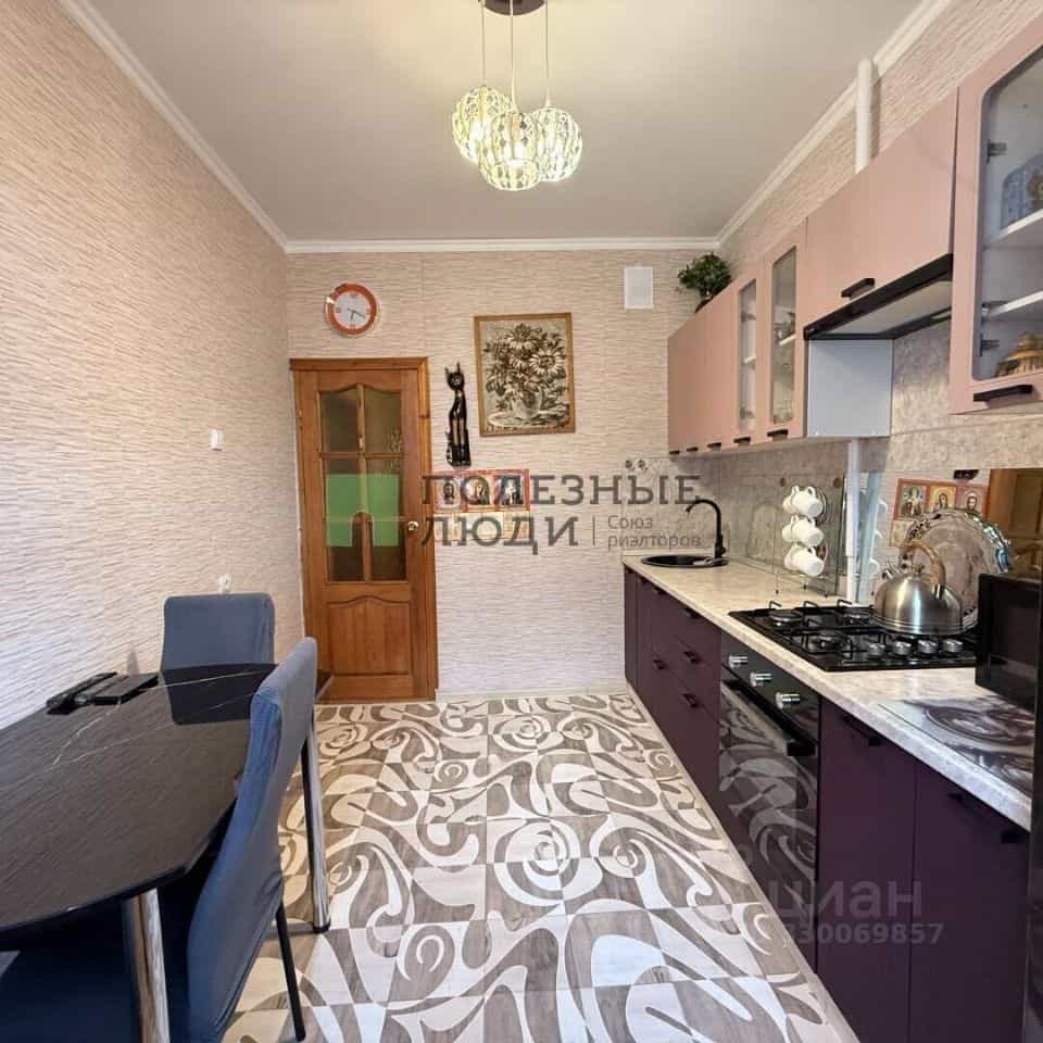 Россия, Астрахань, микрорайон имени Бабаевского, улица Аксакова, 12, фото 2