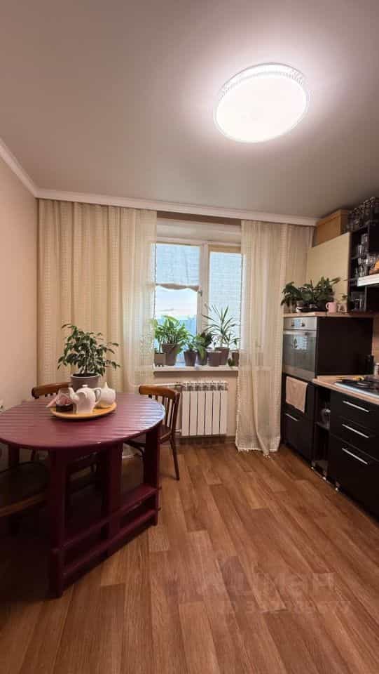 Россия, Республика Татарстан (Татарстан), Нижнекамск, проспект Мира, 64